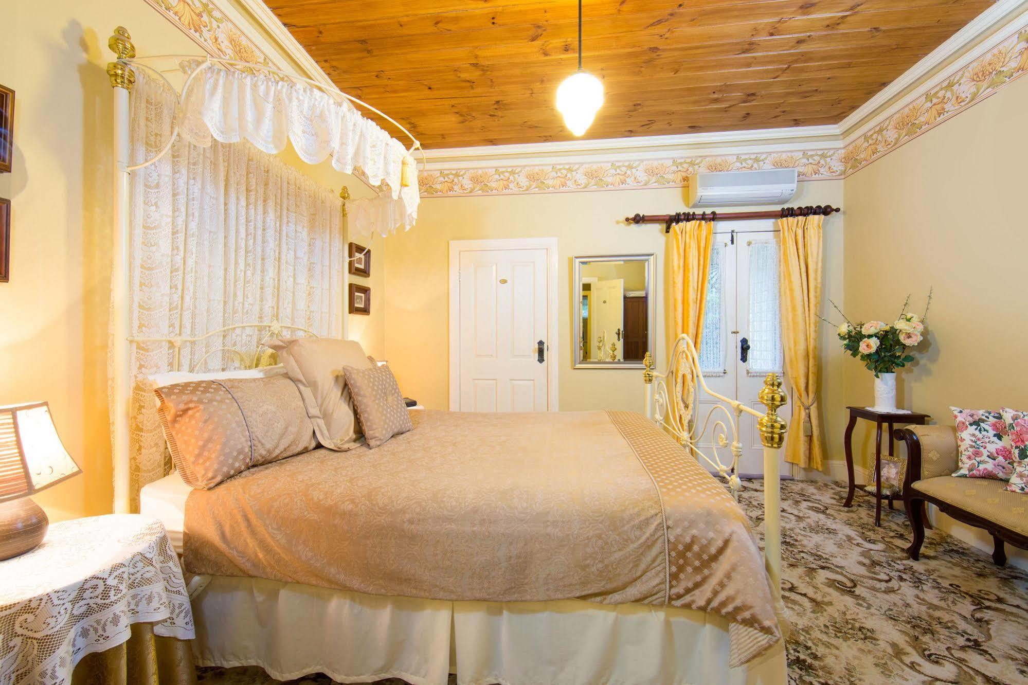 Barnsley House Bed And Breakfast Beechworth Exterior foto
